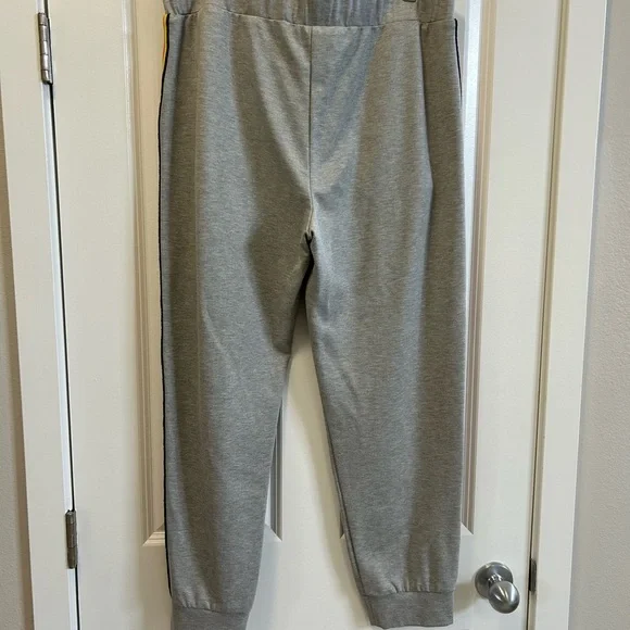 Trina Turk grey tack suit - Picture 3 of 9